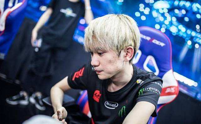 露的疲态 露的疲态